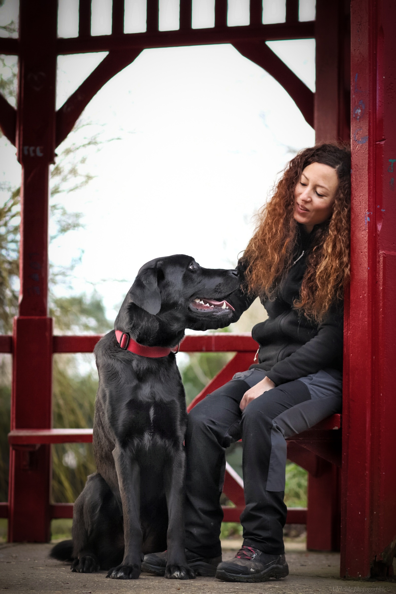 Georgia Lacagne avec un chien